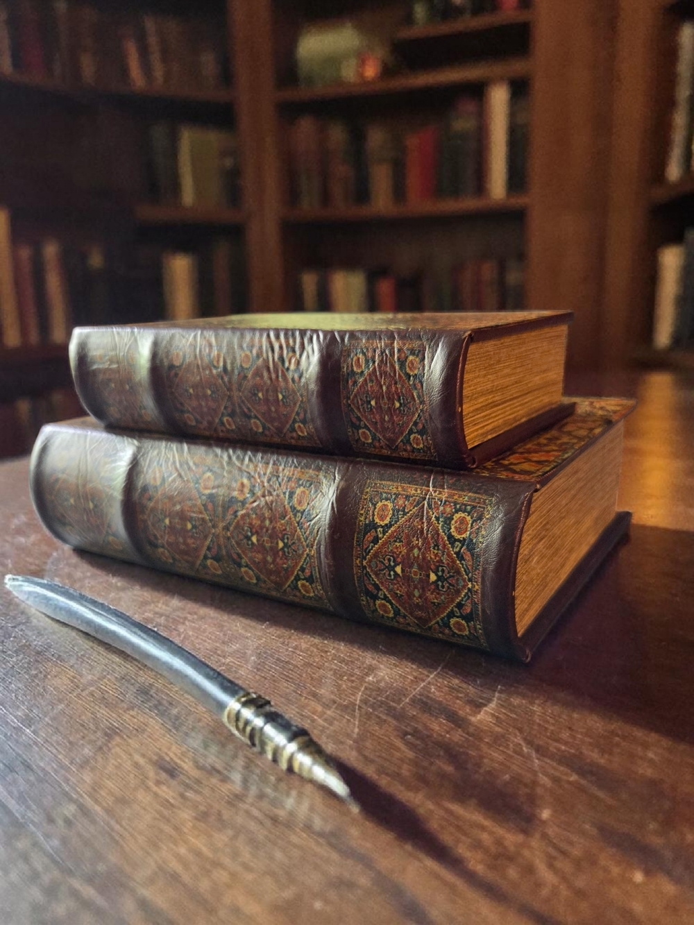 Decorative Italian-style Tooled Faux Leather Book Safes, Used For Hiding Items